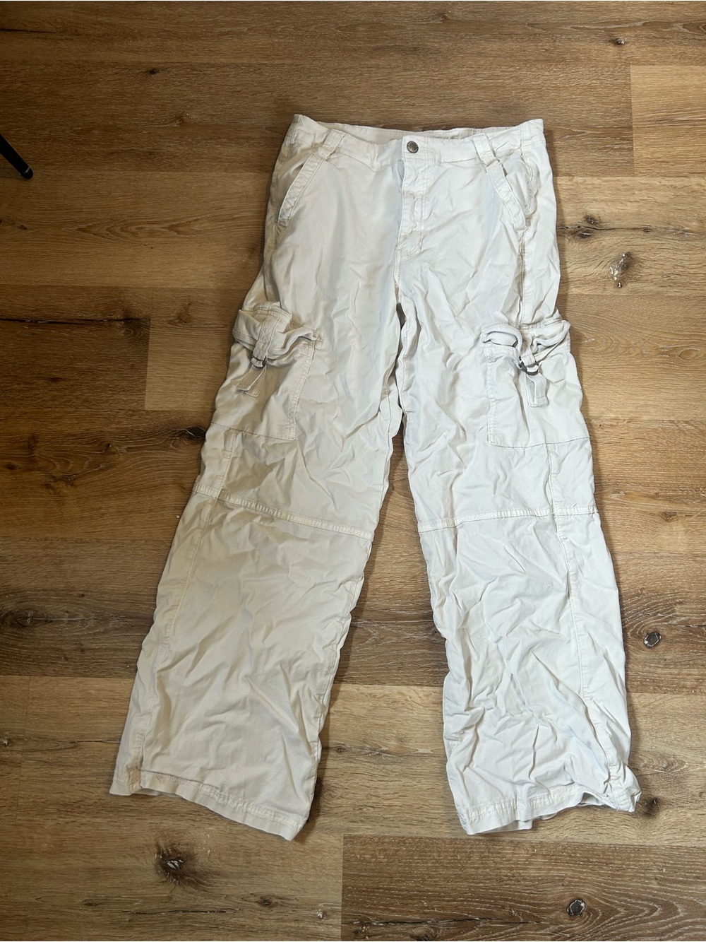 American Eagle Super High-Rise Baggy Wide Leg Cargos
